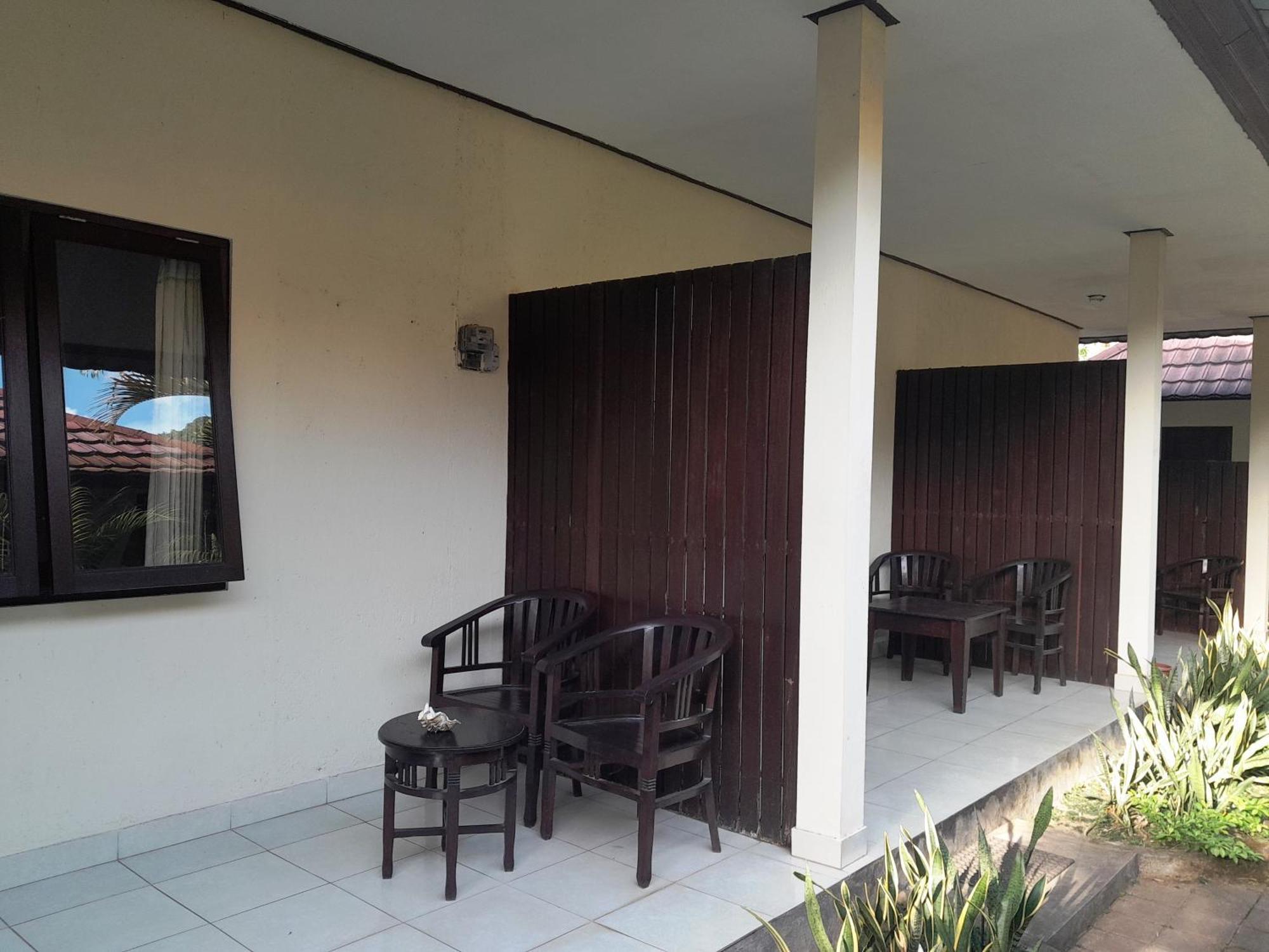 Star East Bungalows Amed Buitenkant foto