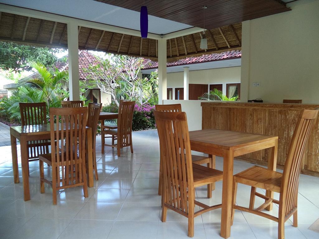Star East Bungalows Amed Buitenkant foto