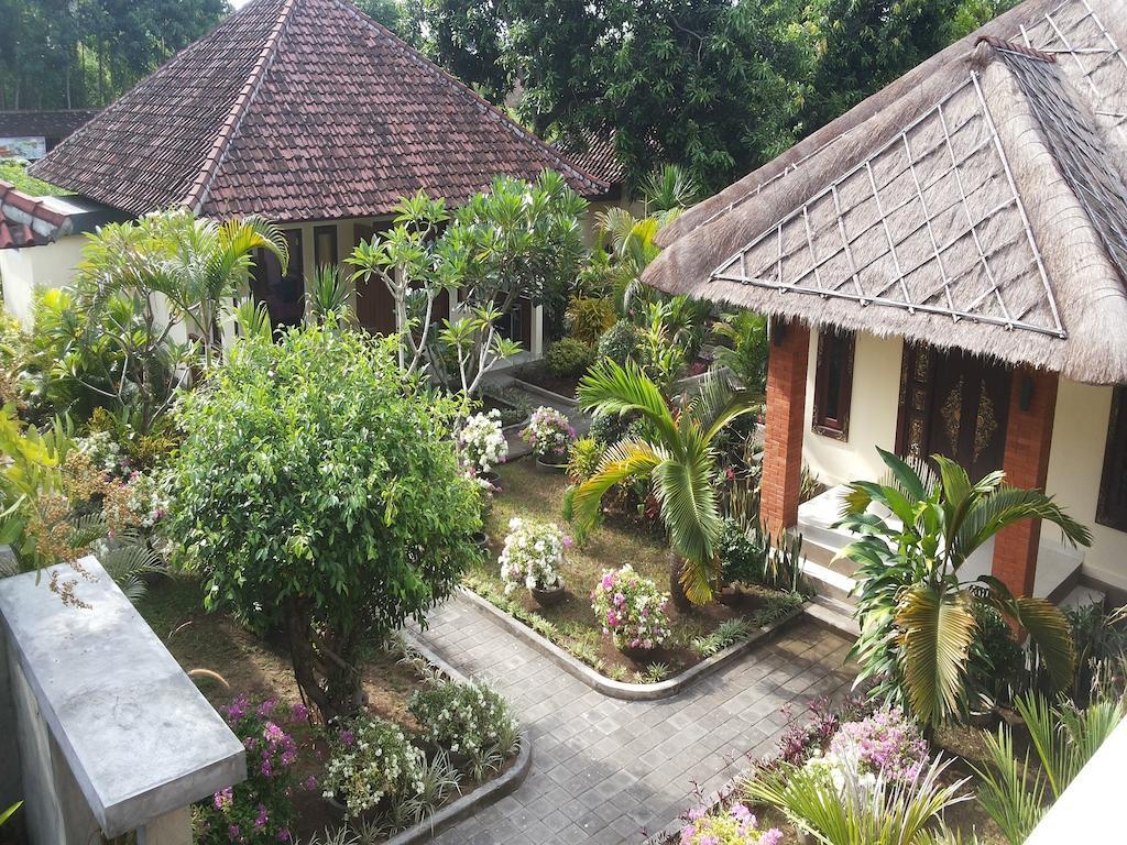 Star East Bungalows Amed Buitenkant foto