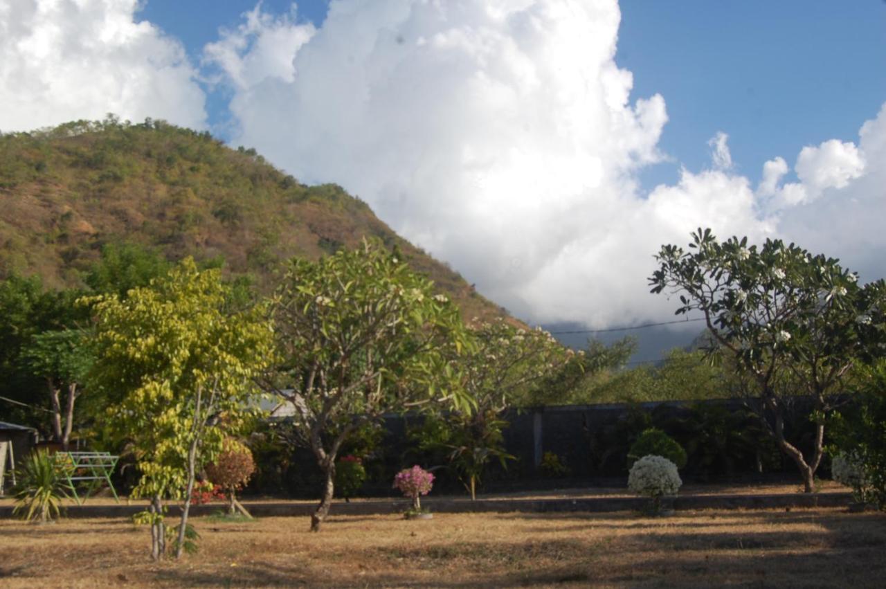 Star East Bungalows Amed Buitenkant foto